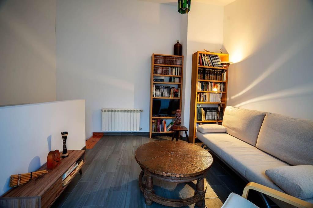 El Castuo Centro Historico Con Parking Apartment Caces Екстериор снимка